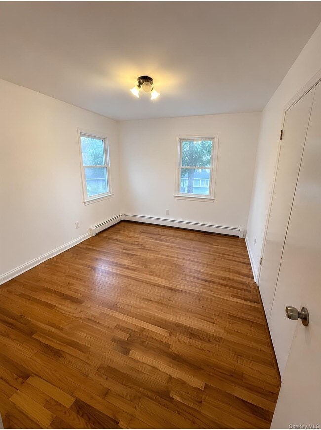 21 Walnut Ave
