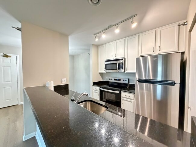 Photo - 127 Glengarry Dr