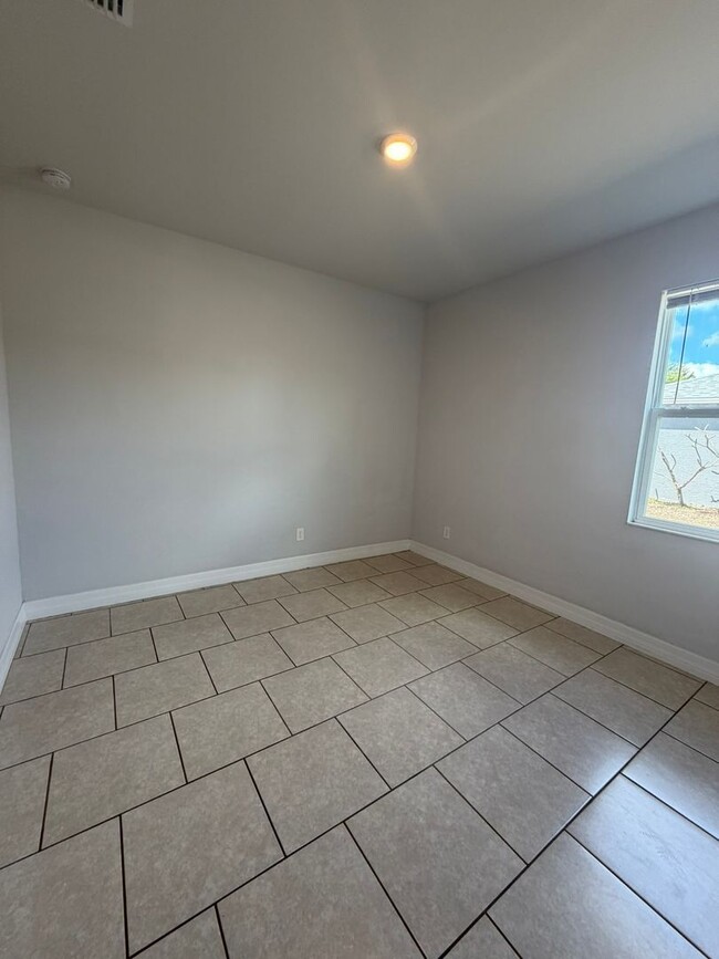 Photo - 1129 San Cristobal Ave