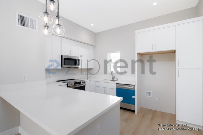 Photo - 2087 S El Camino Real