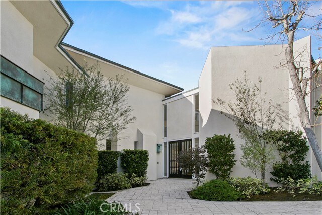 Photo - 2 Inverness Ln