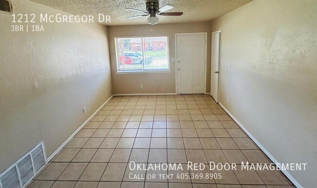 Photo - 1212 McGregor Dr