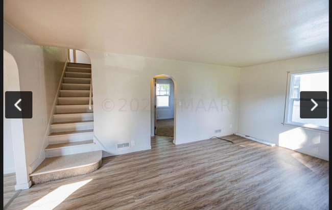 Photo - 1458 10th St N