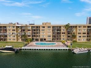Building Photo - 301 Golden Isles Dr Unit 111