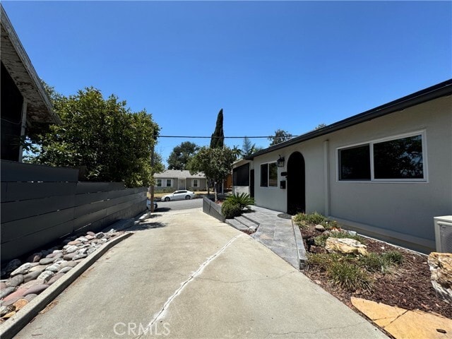 Building Photo - 2022 Dawson Ave