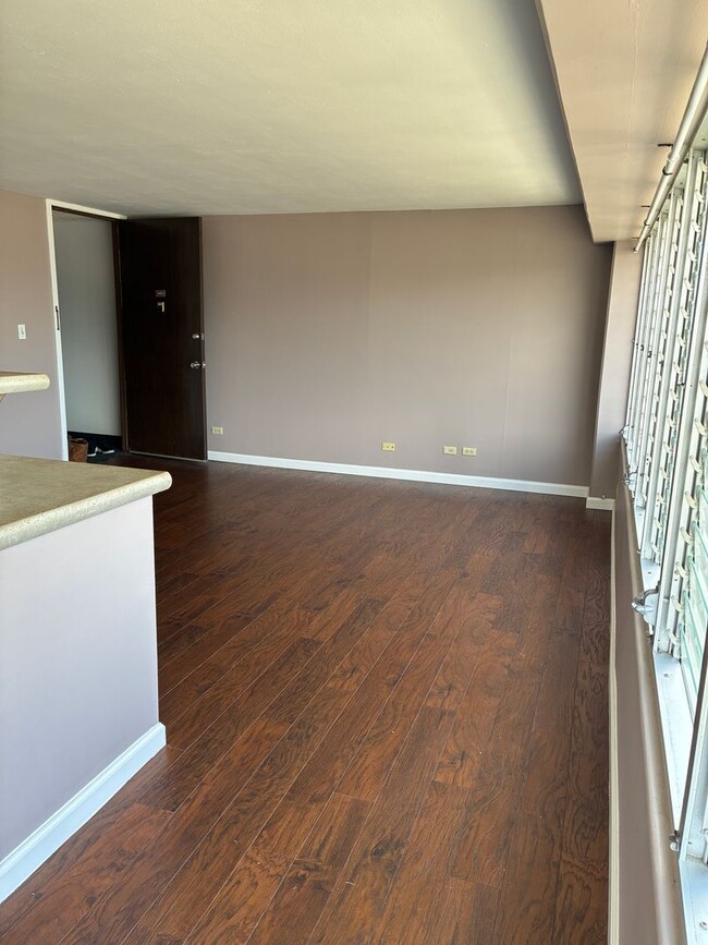 Photo - For Rent – Regency Towers