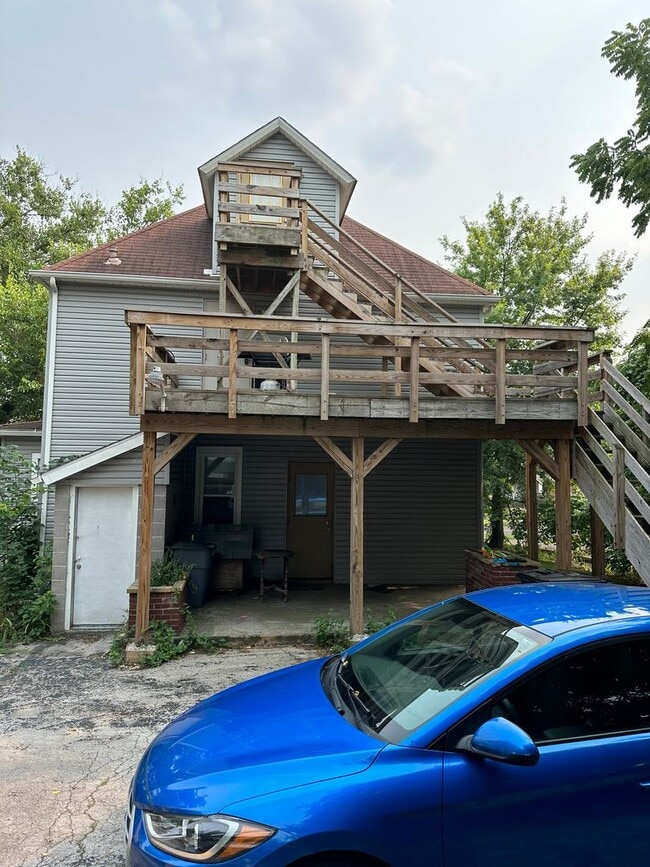 Photo - 605 E Buchtel Ave Unit #3