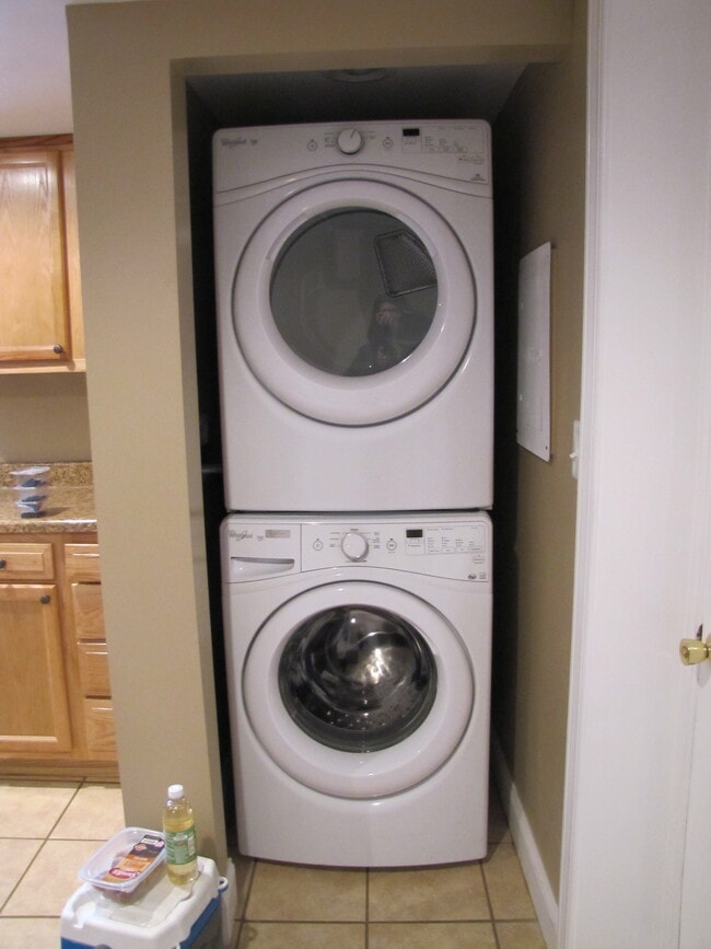 Washer/Dryer - 1640 Blue Horizon Dr Unit Apt D