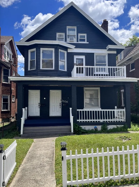 First floor unit - 2606 Melrose Ave Unit 1