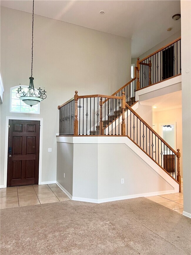 Photo - 564 S Pierremont Dr