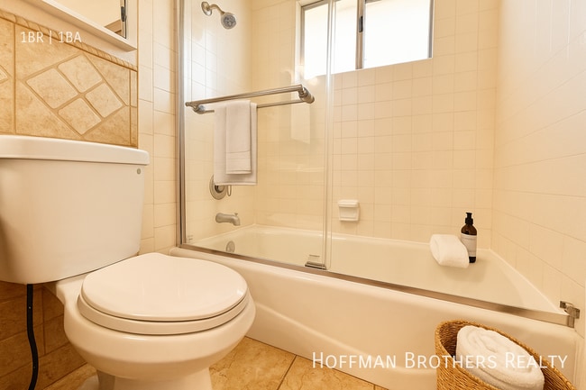 Photo - 5138 W 141st St Unit 2