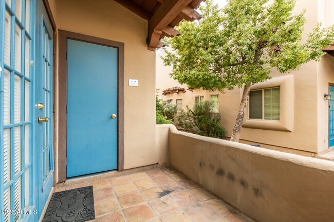 Photo - 1446 E Grovers Ave