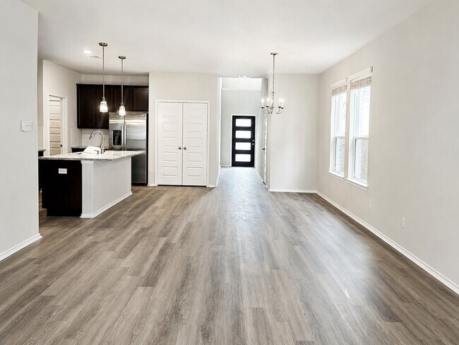 Photo - 40621 Guillemont Ln