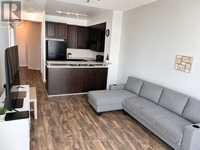 Photo - 220 Burnhamthorpe Rd W Unité 2406