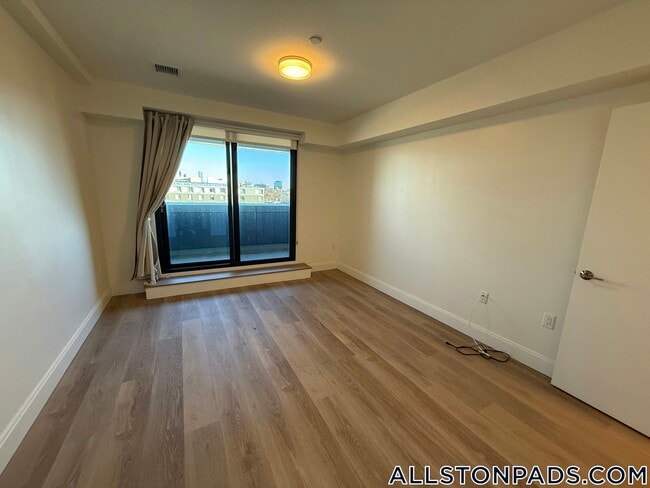 Photo - 1079 Commonwealth Ave Unit 526