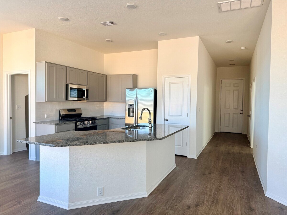 Photo - 408 Magnolia Ln