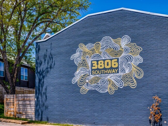 Photo - 3806 Southway Dr Unidad 102 Rental