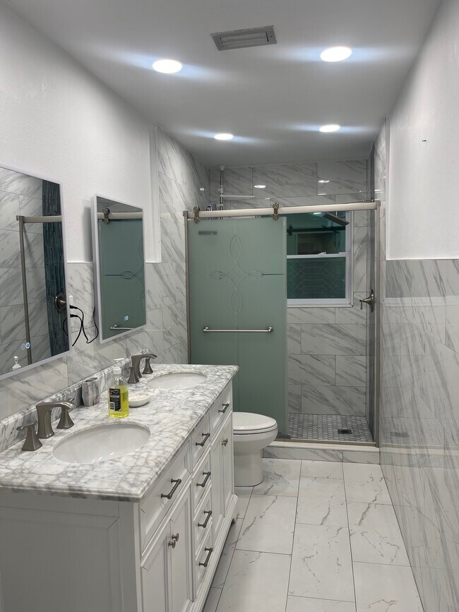 Photo - 4637 35th Ave N