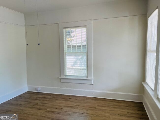 Photo - 410 Alford St