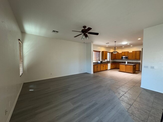 Photo - ***1st month's rent 1/2 off** 4BD / 3BA Ch...