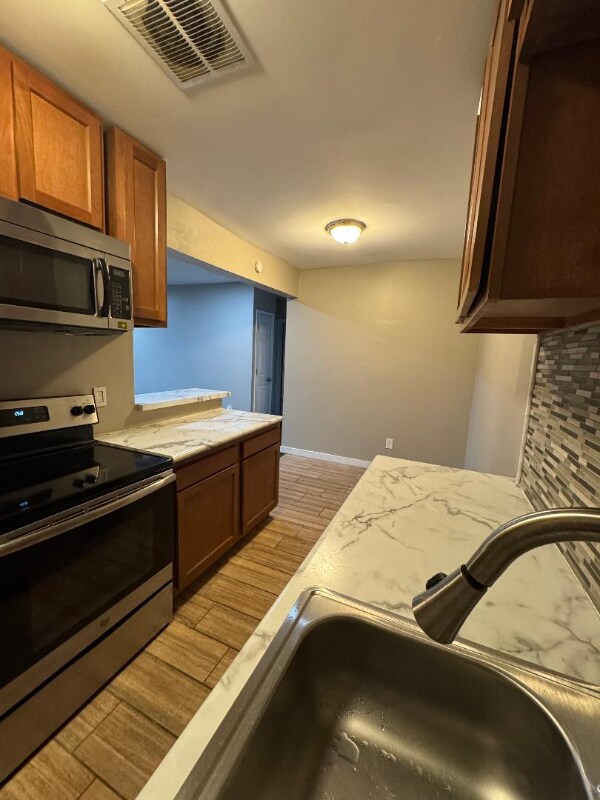 Photo - 1201 Franklin Ave Unit 15