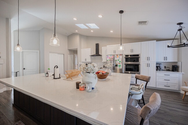 Photo - 904 S Dolphin Dr