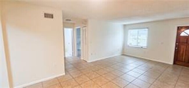 Photo - Cute 2/1 duplex - Freshly painted