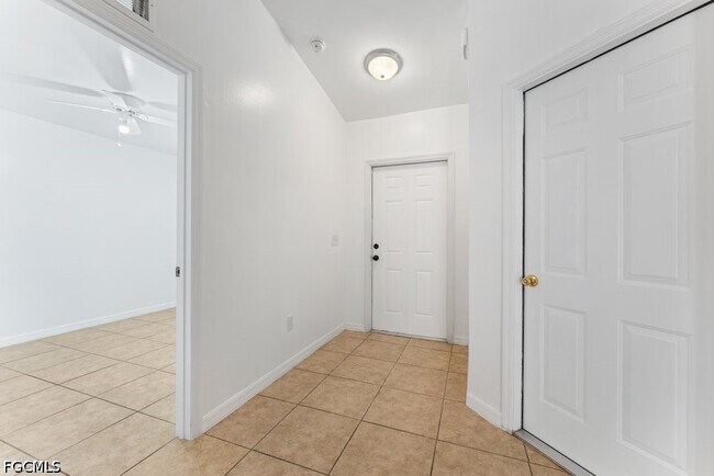 Photo - 1054 SE 10th St