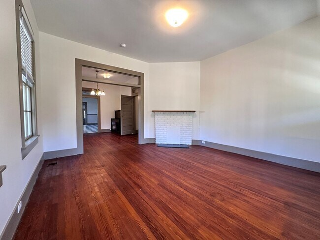 Photo - 702 Fort Dale Rd