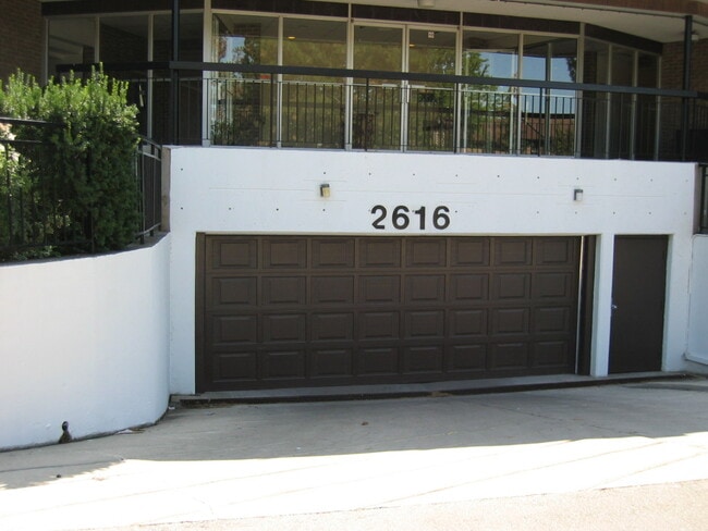 2626 Woodchester Dr
