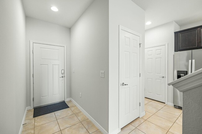 Photo - 9210 Hillcroft Dr