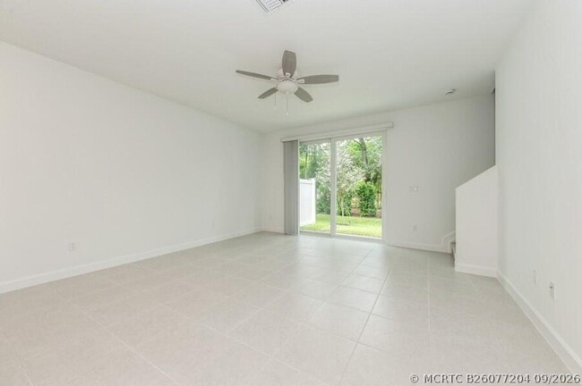 4547 Hollister Ave