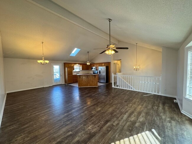 Photo - short term lease available