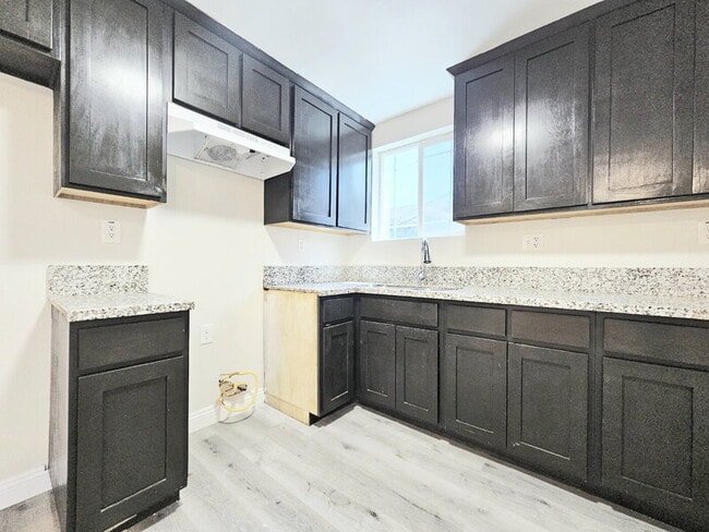 Photo - 321 E 103rd St