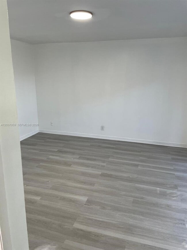 Photo - 2060 SW 90th Ave