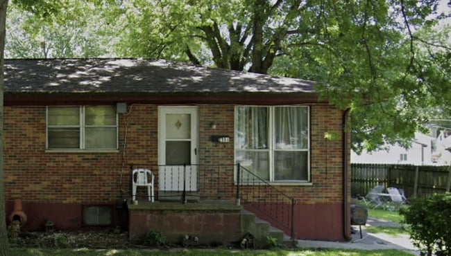 Building Photo - 111 E Madison St Rental