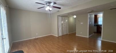 Photo - 422 Kirkcaldy Ct