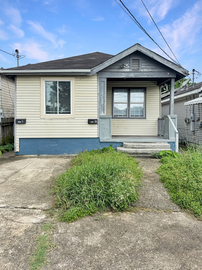 Building Photo - 2114 Feliciana St