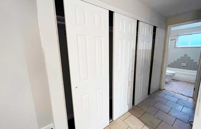Photo - 3233 Whitfield Ave Unit 3233-09