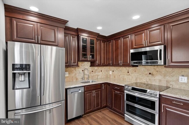 Photo - 8975 Milroy Ct