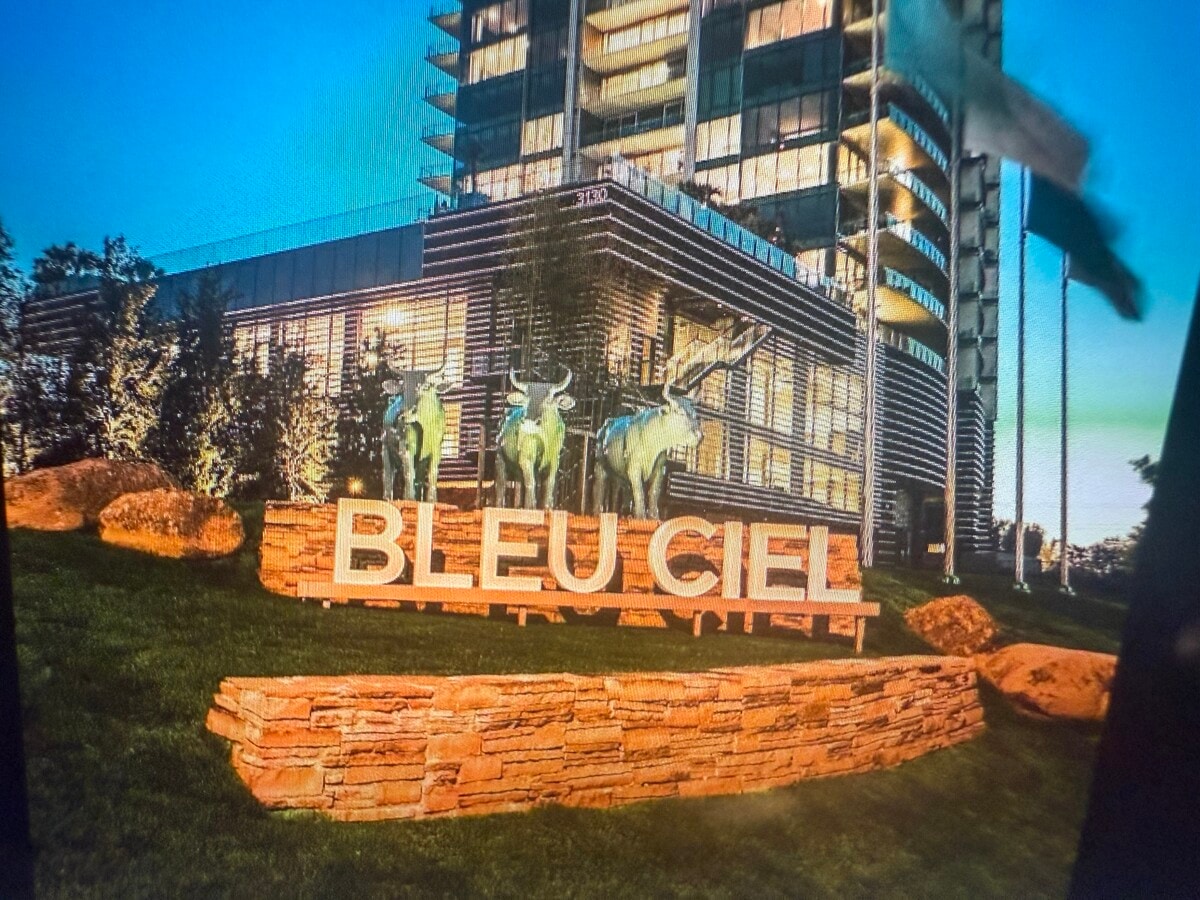 Photo - 3130 N Harwood St Condo Unit Bleu Ciel 1004