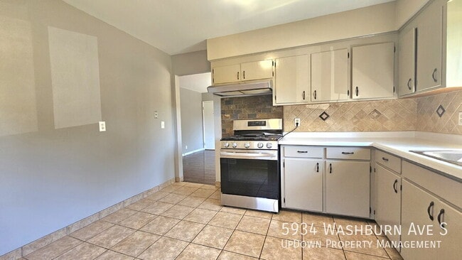 Photo - 5934 Washburn Ave S