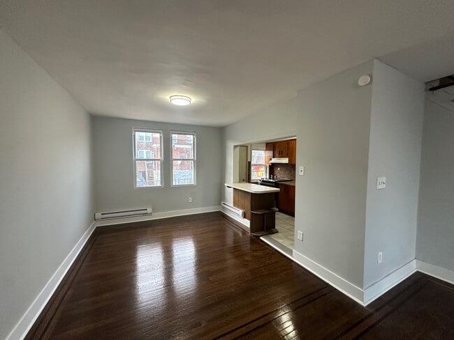 Photo - 5220 Ditman St