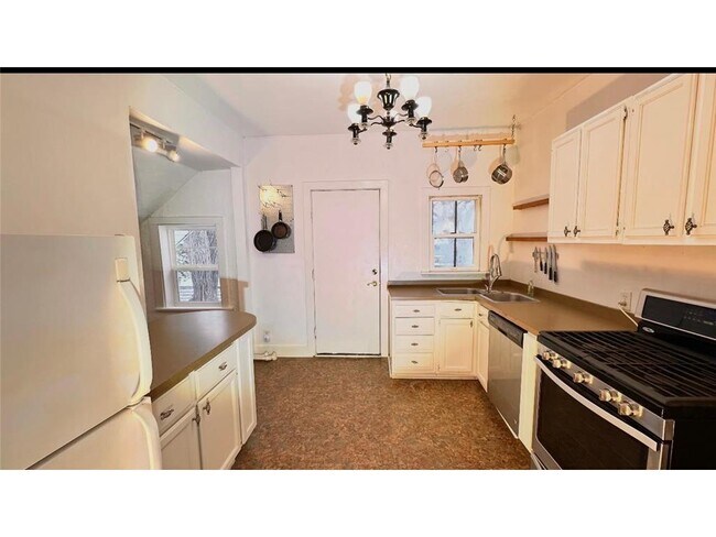 Photo - 1253 Ashland Ave