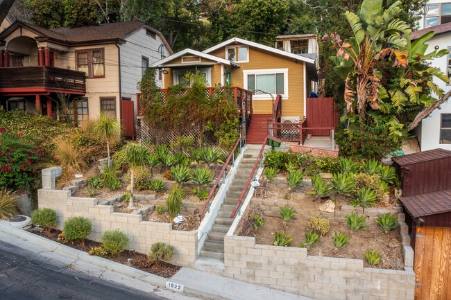 Photo - 1522 Sanborn Ave