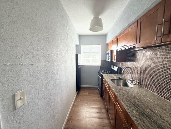 620 84th St Unit 25