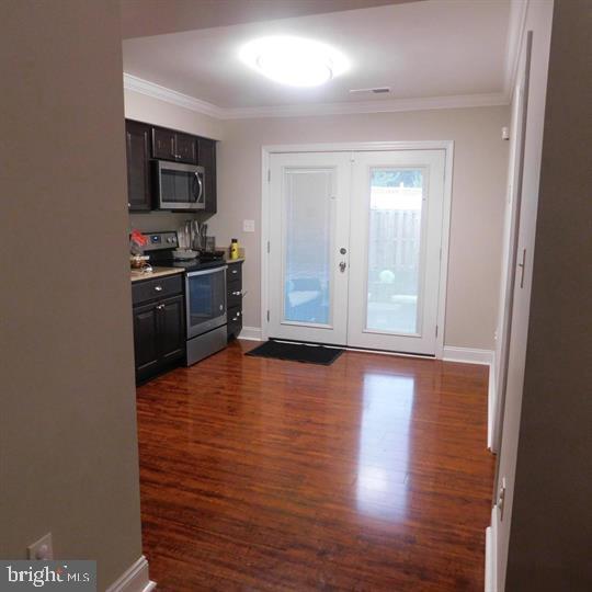 Photo - 567 Lancaster Pl