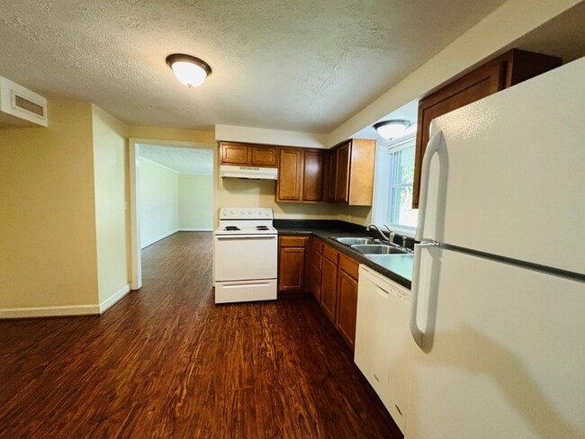 Photo - 613 Dehart St Unit D