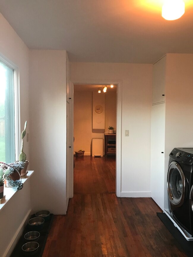 Photo - 140 E Birch St