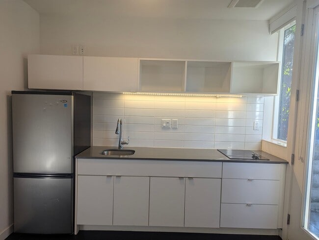 Building Photo - Thomas Street Lofts